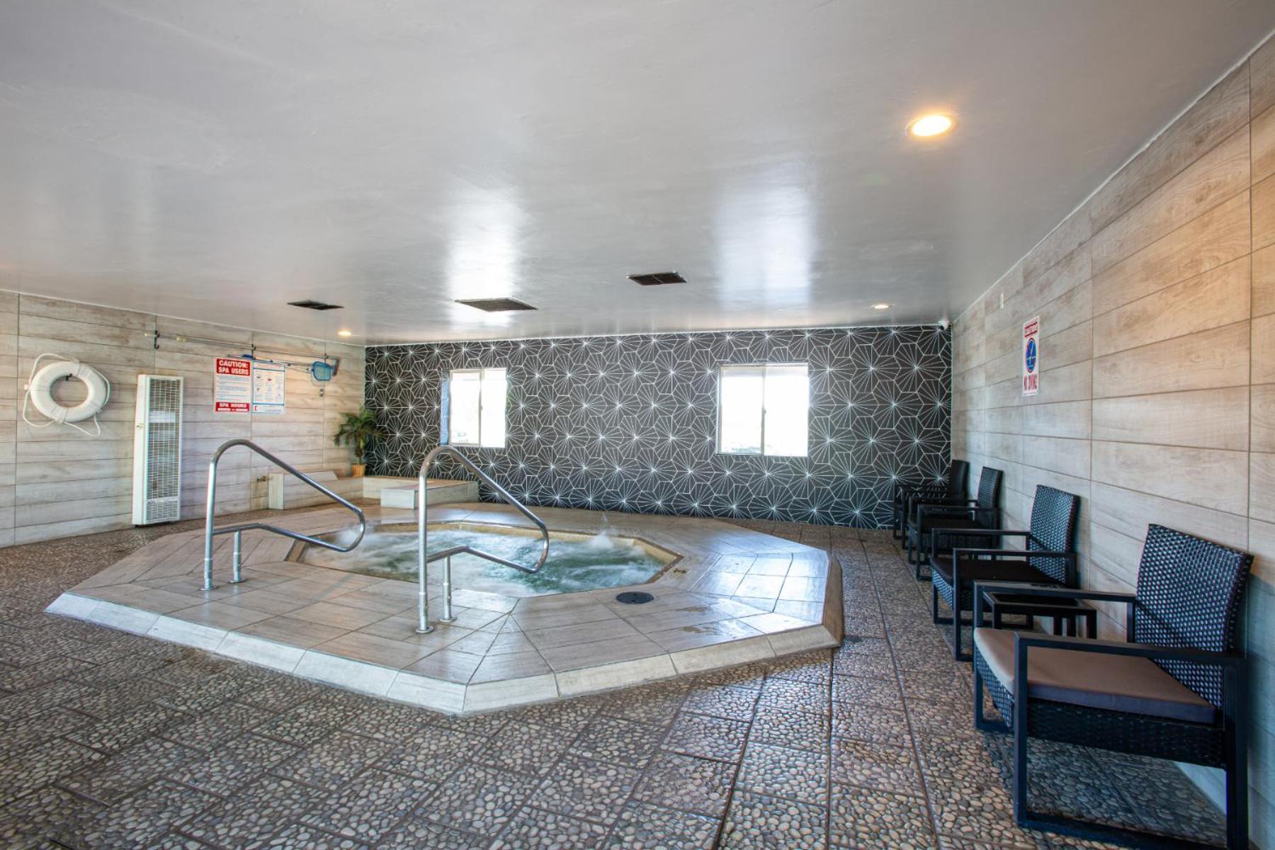 Hotel Elev8 Flagstaff I-40 Exit 198 Butler Ave Exterior photo