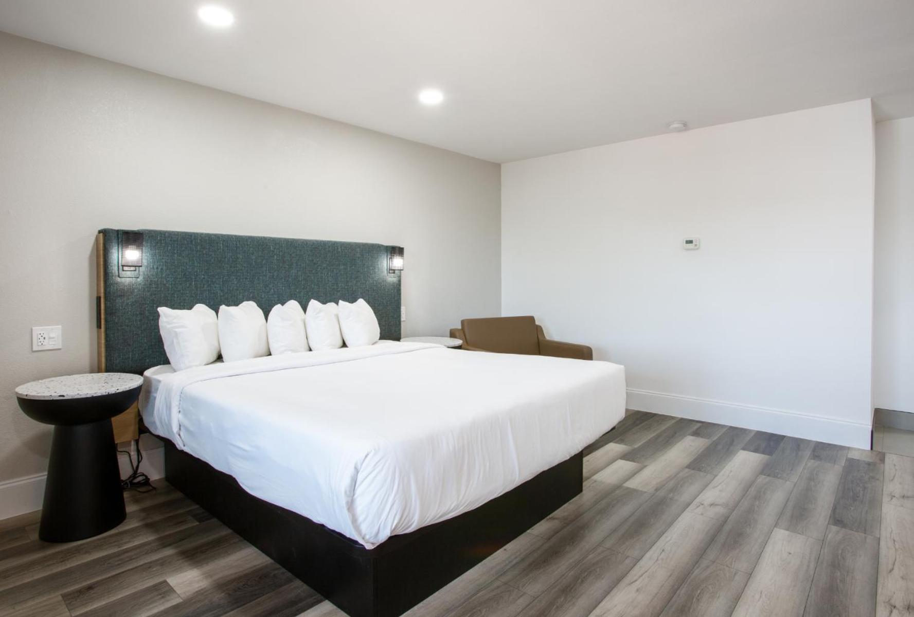 Hotel Elev8 Flagstaff I-40 Exit 198 Butler Ave Exterior photo